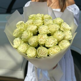 Букет из крупных 25 голландских роз Мадлен