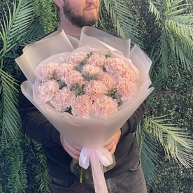 Букет из 15 нежных диантусов с эвкалиптом🌿