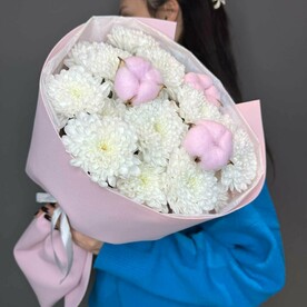 Нежный букетик маме с хризантемами