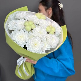 Зеленый букетик с хризантемой и хлопком