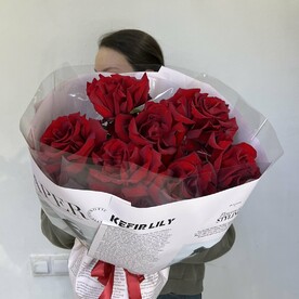 Букет из 7 красных французских роз