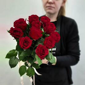 Букет 11 роз 50 см красные