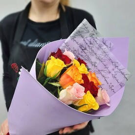 Букет микс из 11 роз 50 см в упаковке