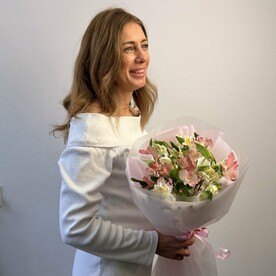 Букет из 7 альстромерий