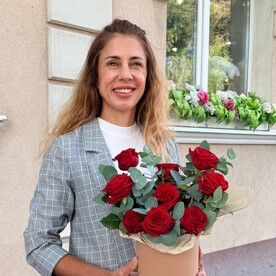 Композиция из роз и эвкалипта «Будуар»