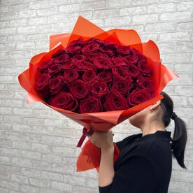 Красные розы 60см 39шт