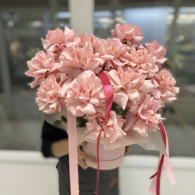 Французские розы в коробке