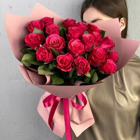 Букет из 19 роз Кения 40 см