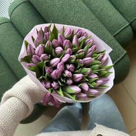 Букет из 49 тюльпанов