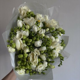 Букет из 39 фрезий