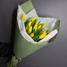 Солнечные желтые тюльпаны 15шт