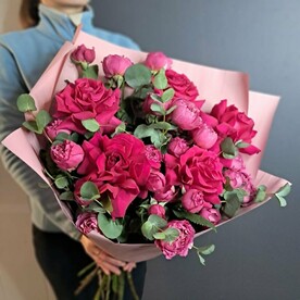 Роза пионовидная кустовая, Эвкалипт, Роза, Фисташка, Авторская упаковка