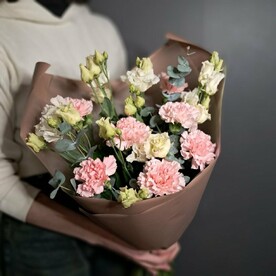 Нежные диантусы с кружевной эустомой для Любимой