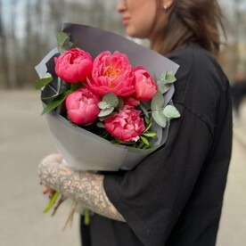 Букет пионов
