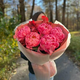 Букет из коралловых пионов коралл Сансет