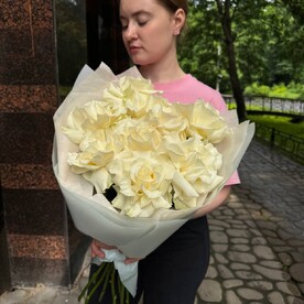Букет из белых французских роз