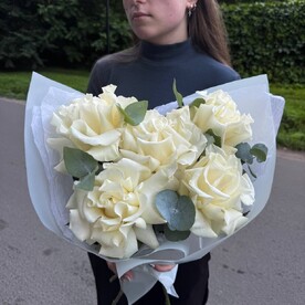 Букет из белых французских роз