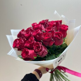 Шикарный букет из 21 красной розы