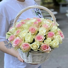 Роза, Пиафлор, Корзина плетеная