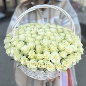 Роза, Пиафлор, Корзина плетеная