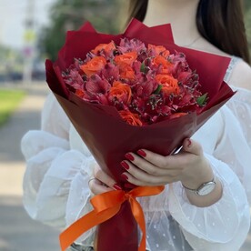 Роза, Альстромерия, Рускус, Пленка матовая