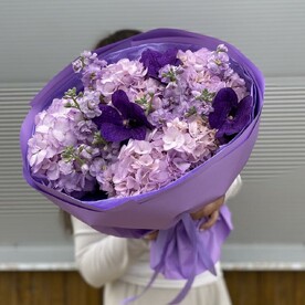 Лавандовый букет с волшебной орхидеей