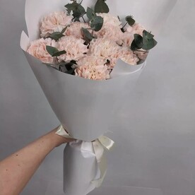 Букет из персиковых диантусов
