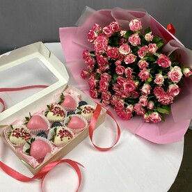 Роза кустовая, Пистация, Клубника, Белый бельгийский шоколад, Пленка матовая
