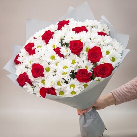 Сборный букет из 14 хризантем и 15 роз | арт: 25