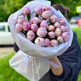 Букет из пионовов "моей Королеве"