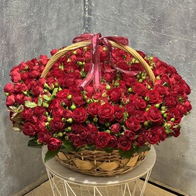 Роза кустовая, Оазис, Корзина плетеная