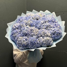 Букет из голубых гортензии