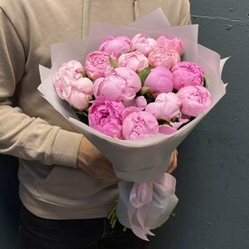 15 пионы Сара Бернар