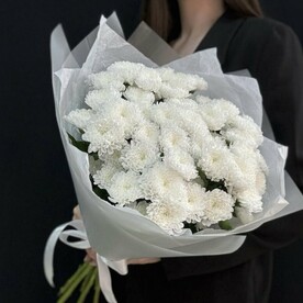 Букет из 5 белых хризантем