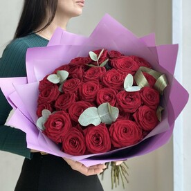 Роза красная, Эвкалипт, Дизайнерская упаковка