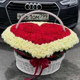 Корзина сердца 💕 501 роза