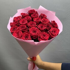 Букет из 21 красных роз