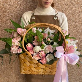 Кремовый мусс в корзине