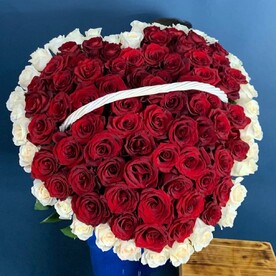 Сердце из роз
