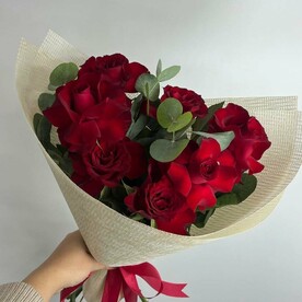Букет из 7-ми красных роз