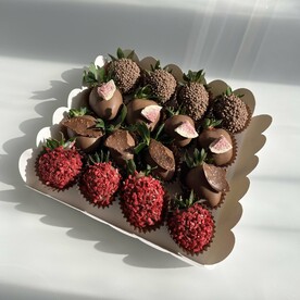 Клубника в молочном шоколаде