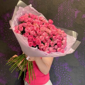 Роскошный букет из VIP пионовидных кустовыз роз 25 шт.