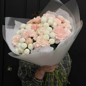 Диантус, Хризантема кустовая, Роза пионовидная кустовая, Дизайнерская упаковка