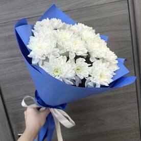 Букет белых хризантем