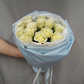 Букет из 15 белых роз