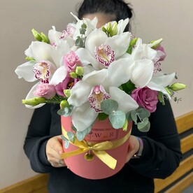 Лизиантус Эустома, Орхидея, Эвкалипт, Шляпная коробка, Оазис