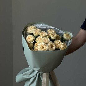 Монобукет из 5 кустовых роз