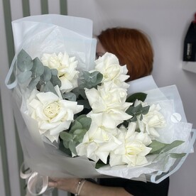 Монобукет французских роз «Поцелуй»