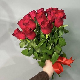 Моно букет из красных роз