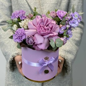Роза Эквадор, Диантус, Роза кустовая, Маттиола, Озотамнус, Эвкалипт, Коробка, Оазис